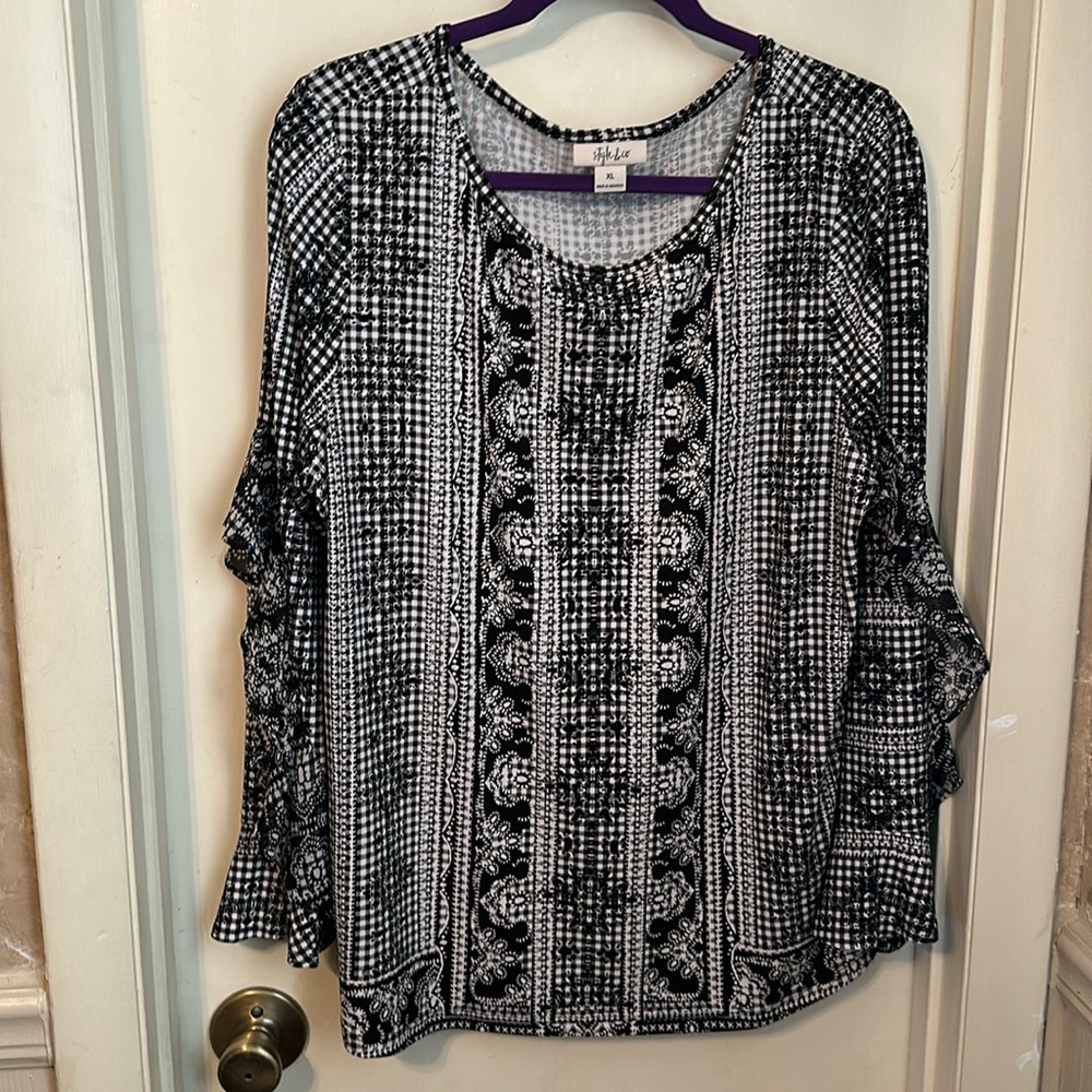 Style & Co Black & White Long Sleeve Top Size XL